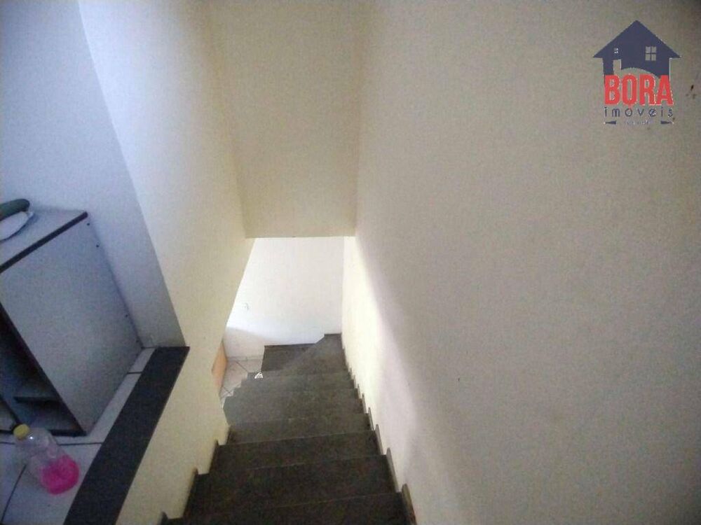 Casa para alugar com 3 quartos, 100m² - Foto 4