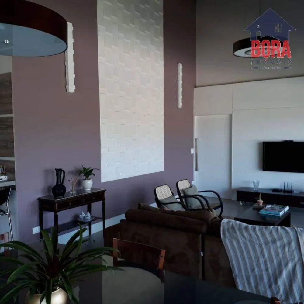 Casa, 3 quartos, 212 m² - Foto 1