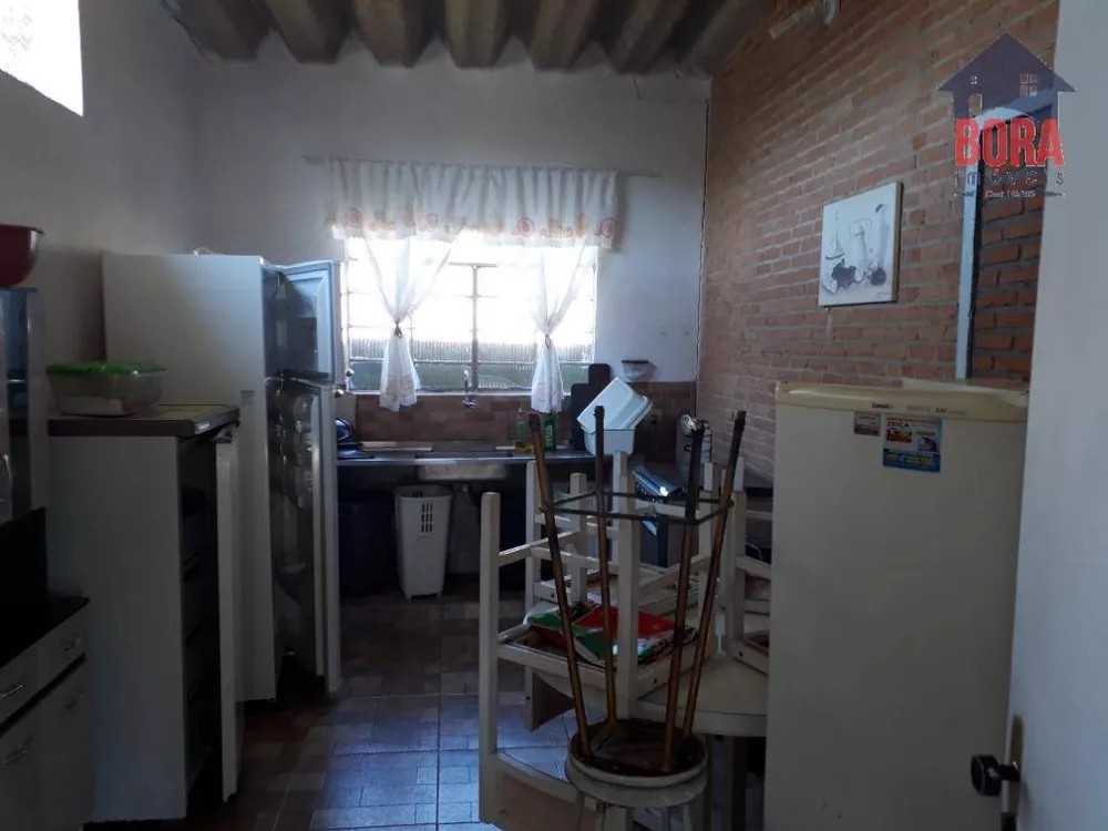 Chácara à venda com 3 quartos, 300m² - Foto 2