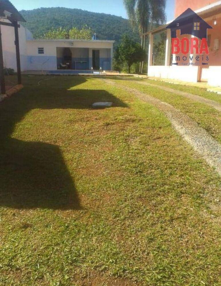 Chácara, 6 quartos, 1530 m² - Foto 1