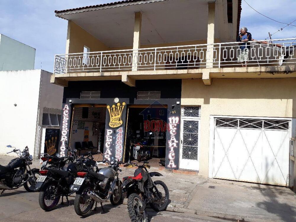 Casa, 2 quartos, 252 m² - Foto 1