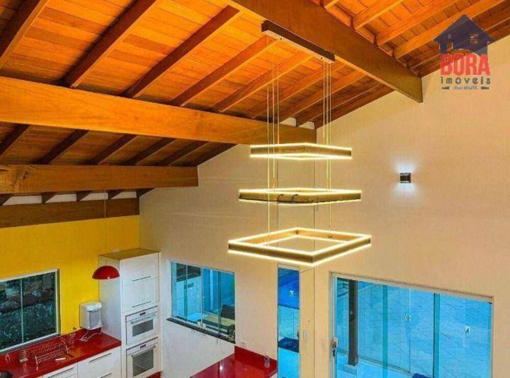 Casa à venda e aluguel com 4 quartos, 300m² - Foto 2