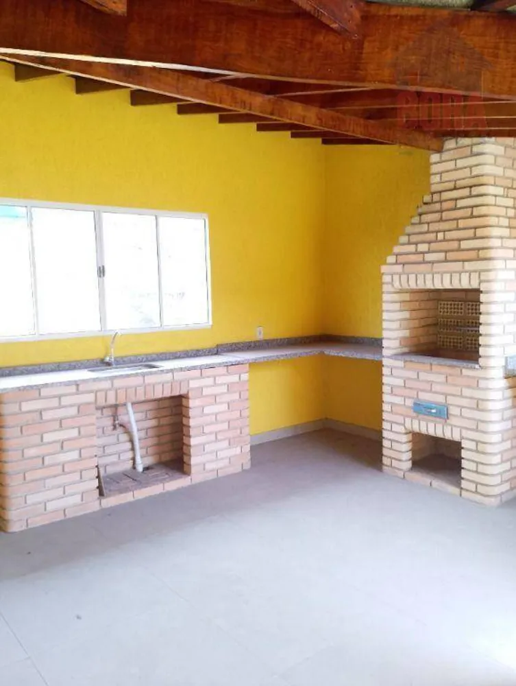 Casa, 3 quartos, 242 m² - Foto 1