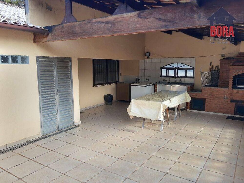 Chácara à venda com 2 quartos, 200m² - Foto 2