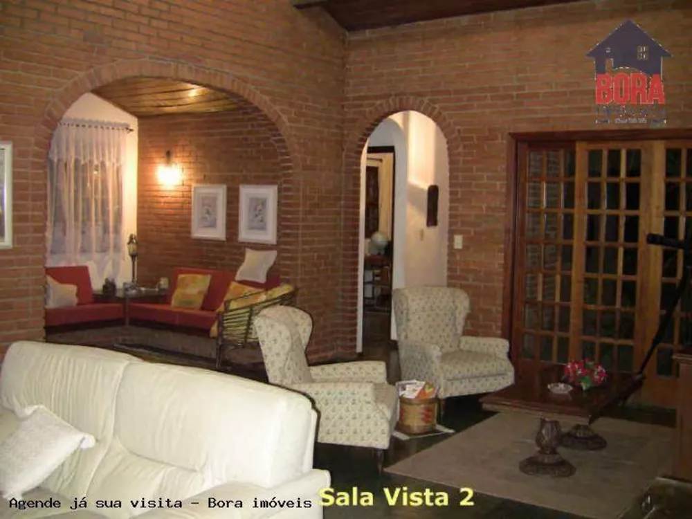 Casa à venda com 3 quartos, 340m² - Foto 2