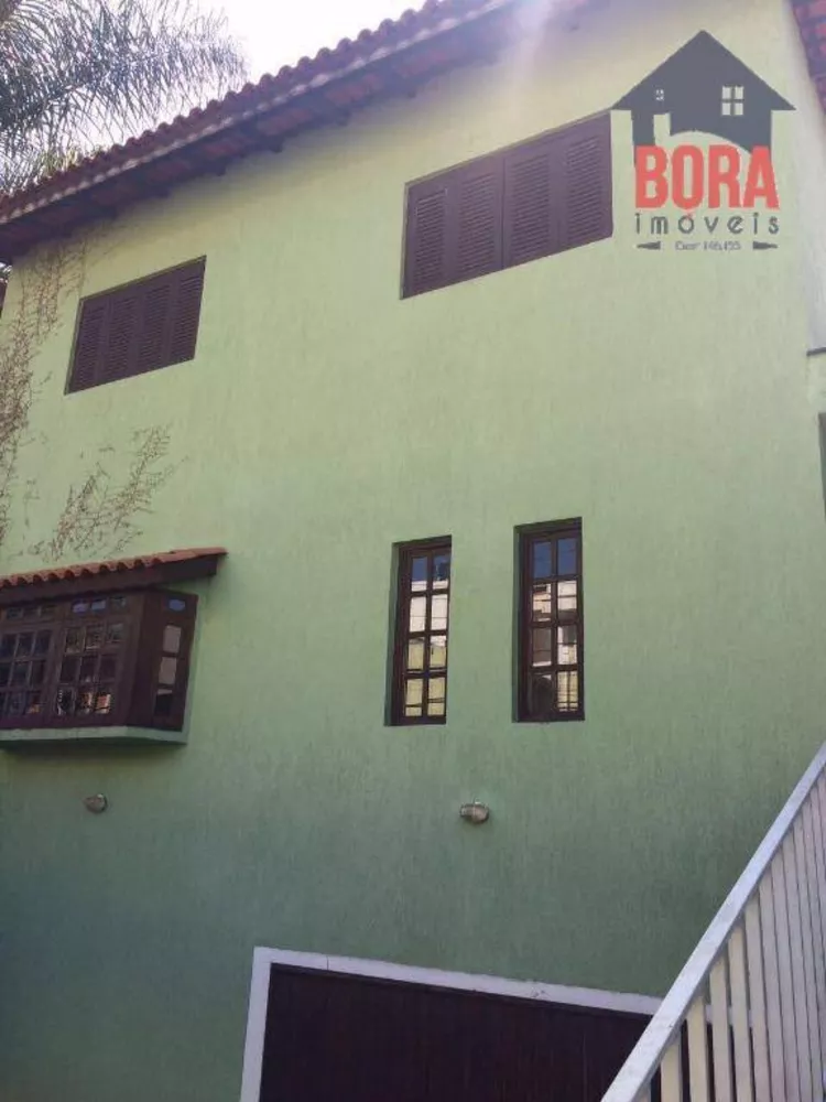 Sobrado à venda com 4 quartos, 196m² - Foto 2