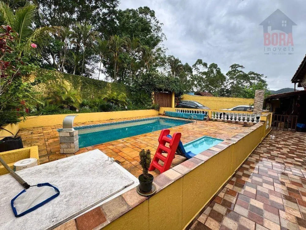 Chácara, 4 quartos, 1157 m² - Foto 2