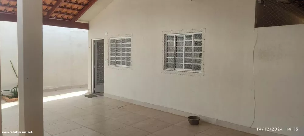 Casa à venda com 2 quartos, 200m² - Foto 4