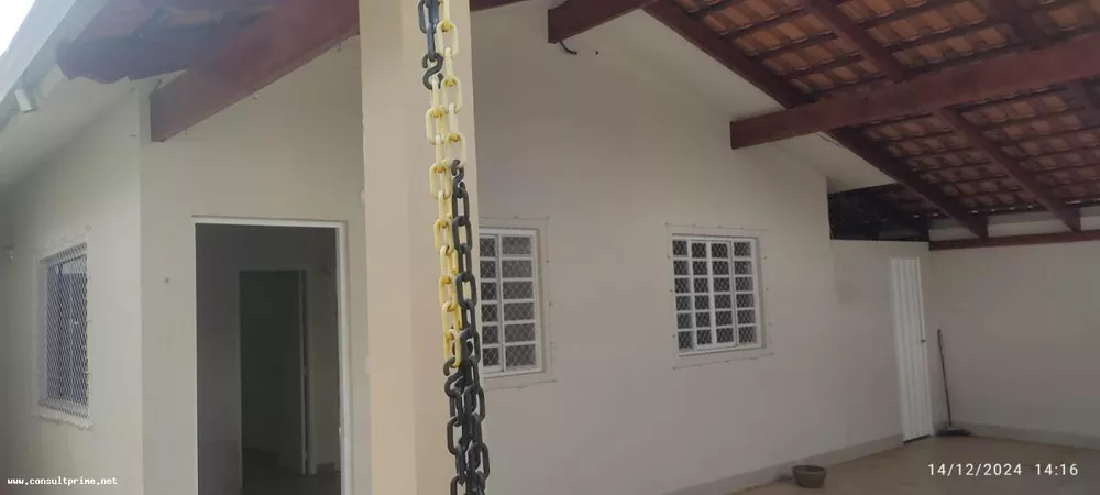 Casa à venda com 2 quartos, 200m² - Foto 2