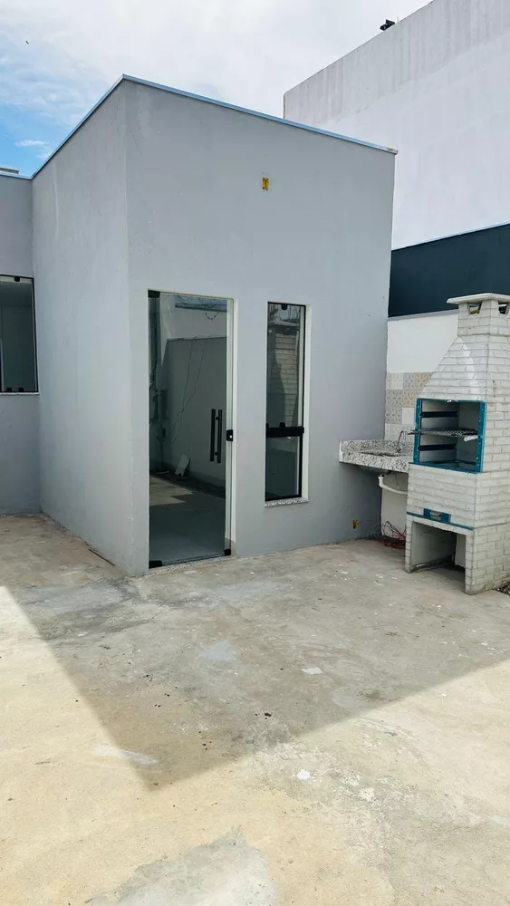 Casa à venda com 2 quartos, 100m² - Foto 2