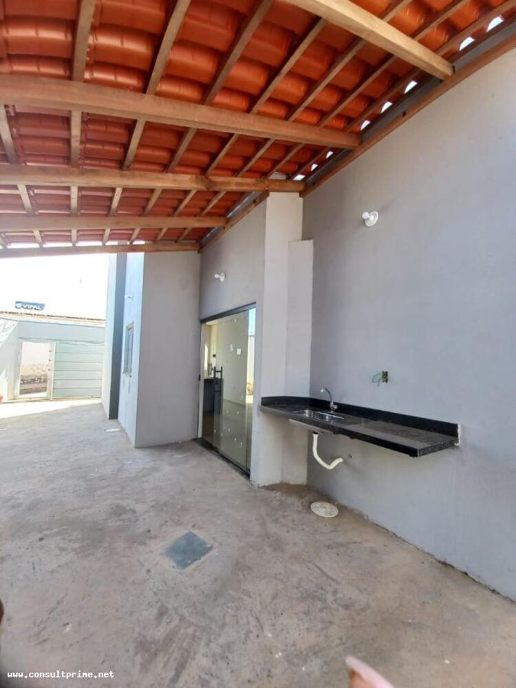 Casa à venda com 2 quartos, 70m² - Foto 12