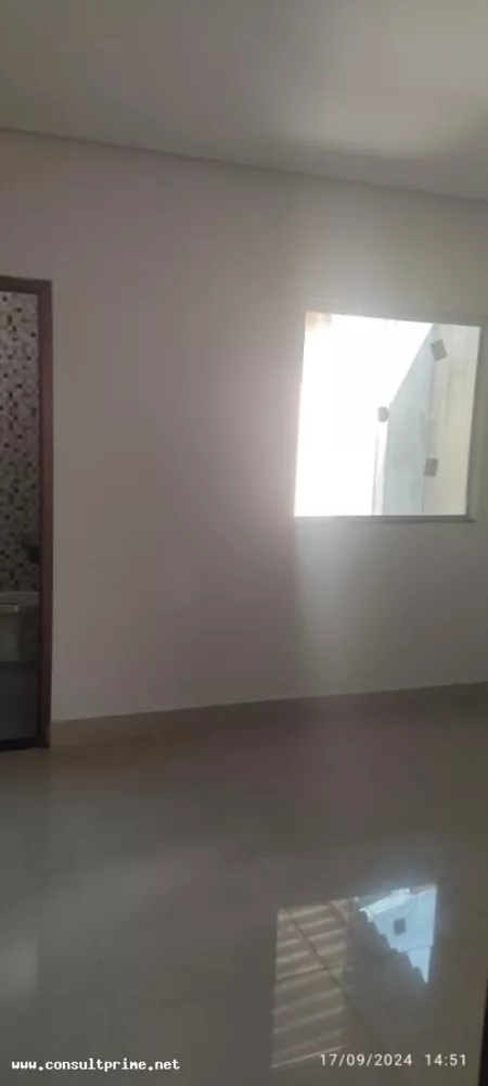 Casa à venda com 3 quartos, 120m² - Foto 2