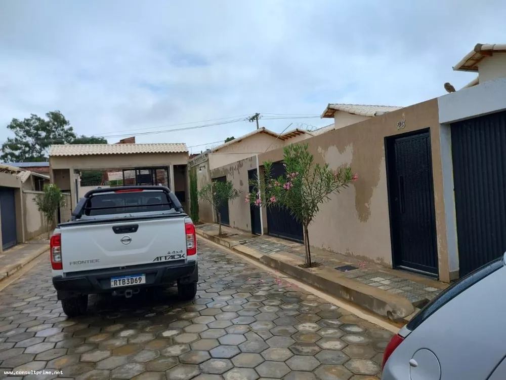 Casa à venda com 3 quartos, 150m² - Foto 2