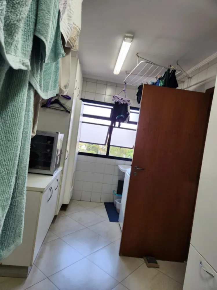 Apartamento, 3 quartos, 246 m² - Foto 2