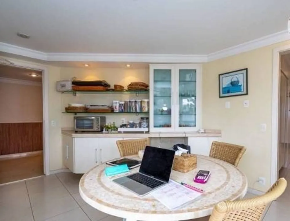 Apartamento, 3 quartos, 212 m² - Foto 2