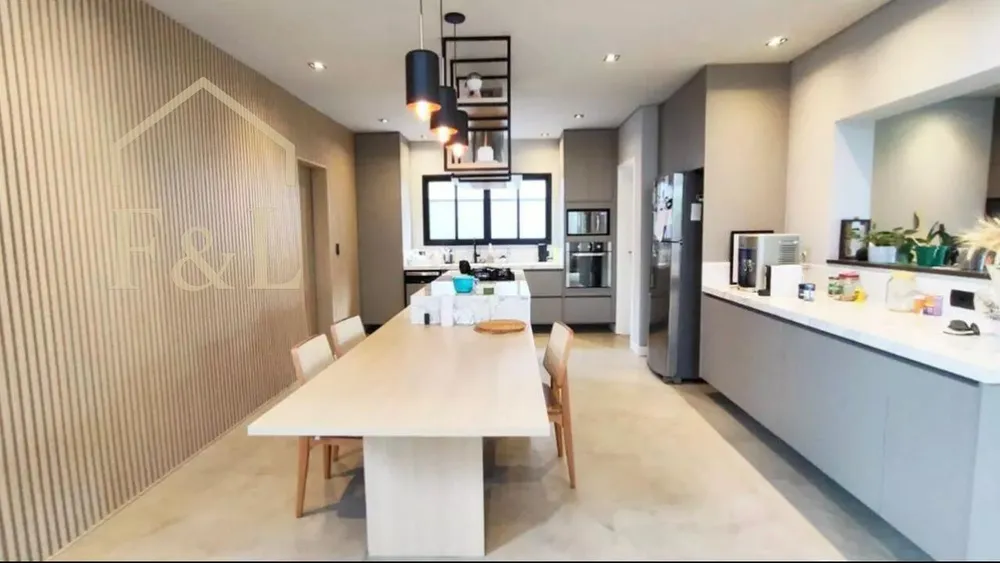 Casa, 3 quartos, 325 m² - Foto 1