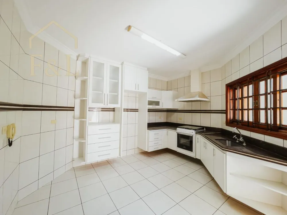 Casa, 5 quartos, 275 m² - Foto 2