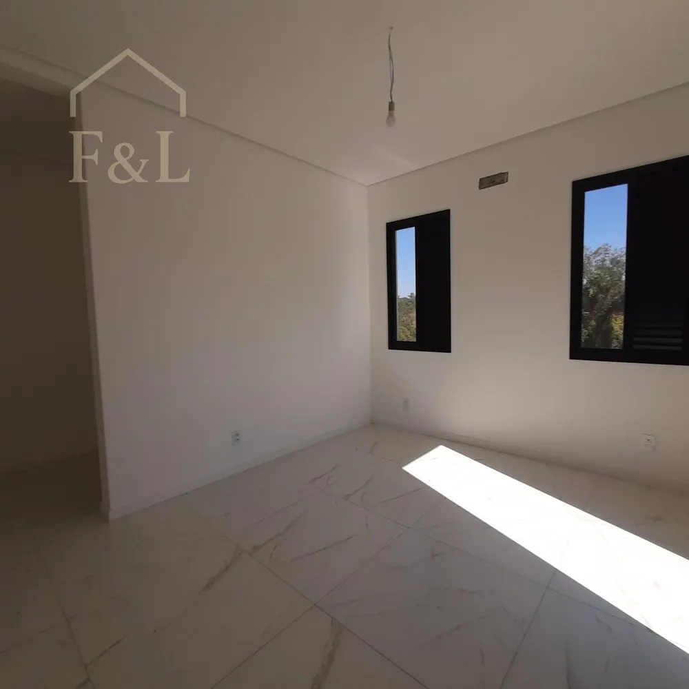 Casa, 4 quartos, 296 m² - Foto 1