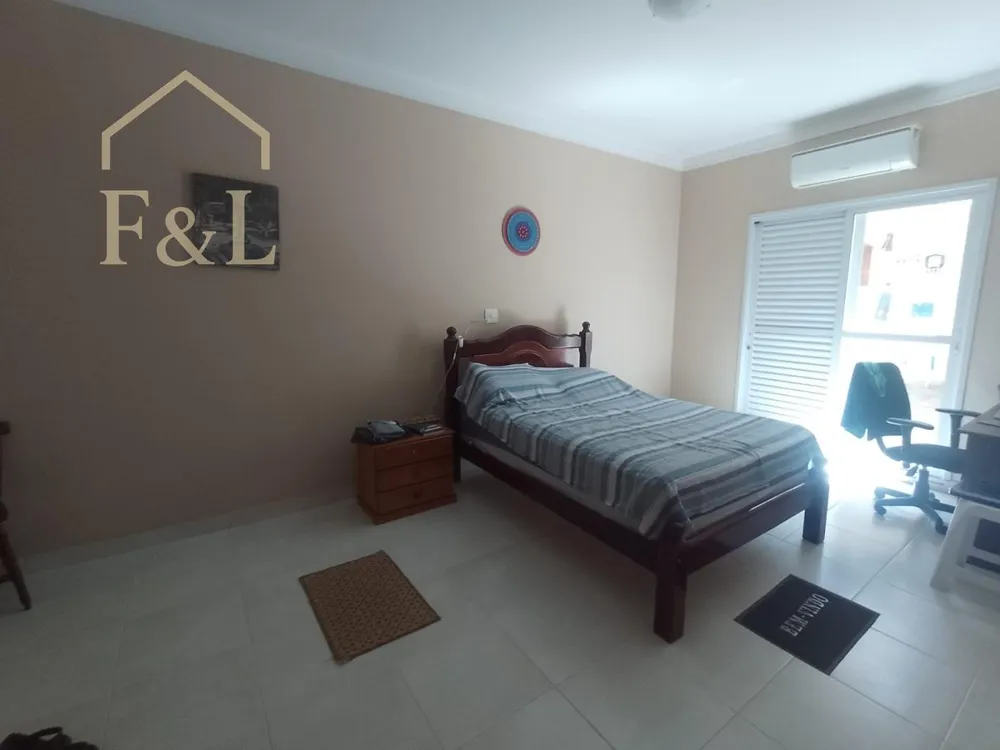 Casa, 4 quartos, 208 m² - Foto 1