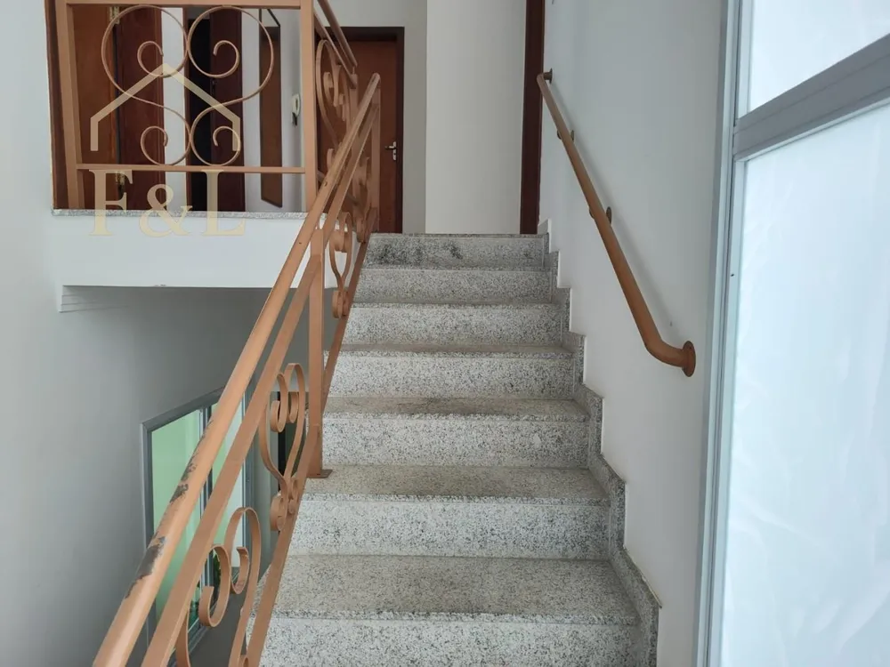 Casa, 3 quartos, 207 m² - Foto 4