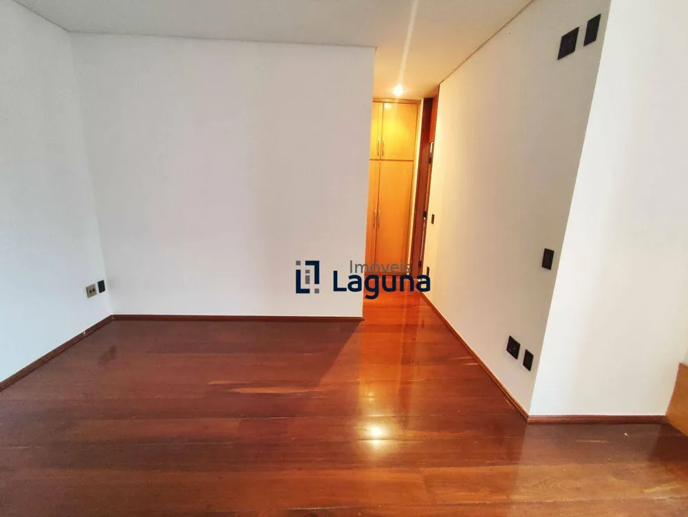 Apartamento, 3 quartos, 260 m² - Foto 3