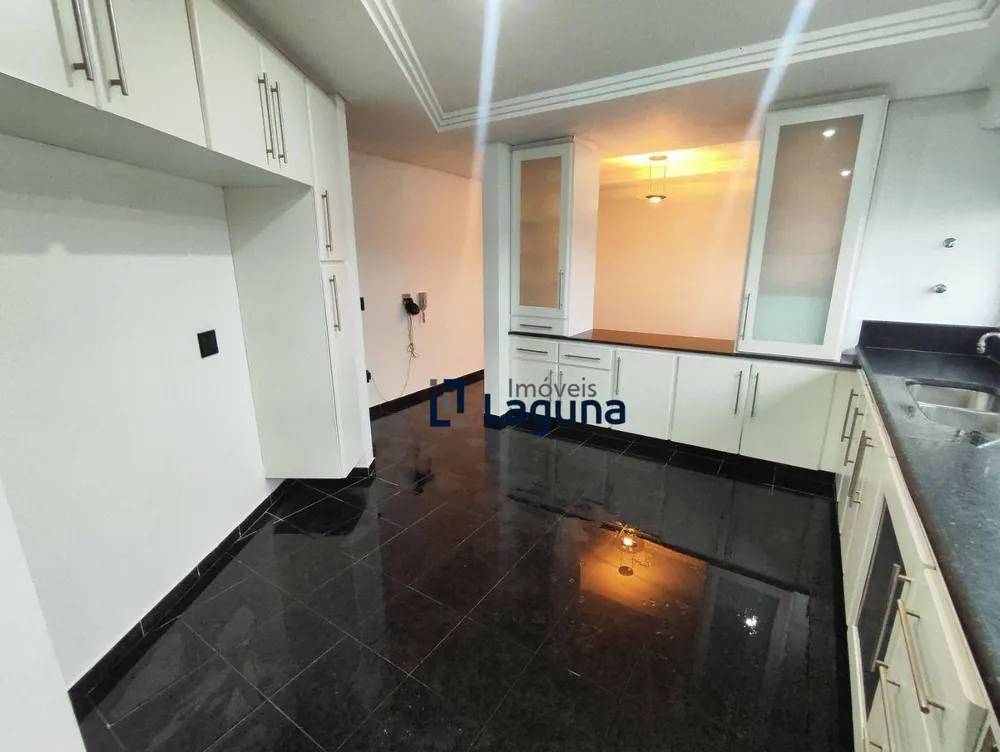 Apartamento, 3 quartos, 260 m² - Foto 12