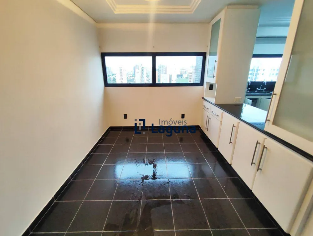 Apartamento, 3 quartos, 260 m² - Foto 2
