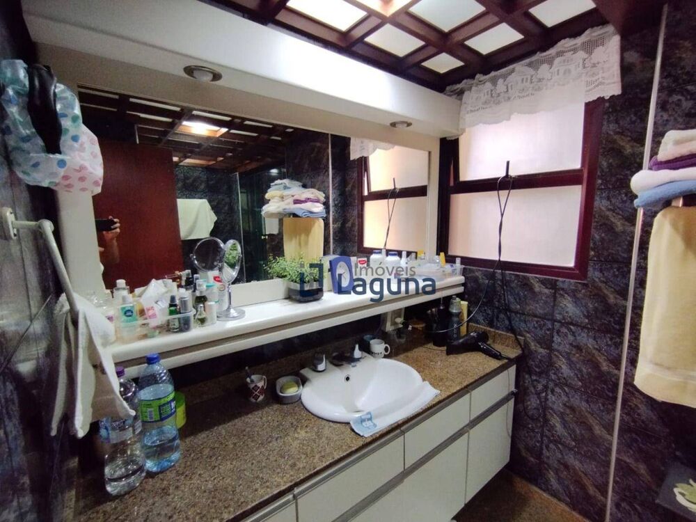 Apartamento à venda com 4 quartos, 240m² - Foto 5