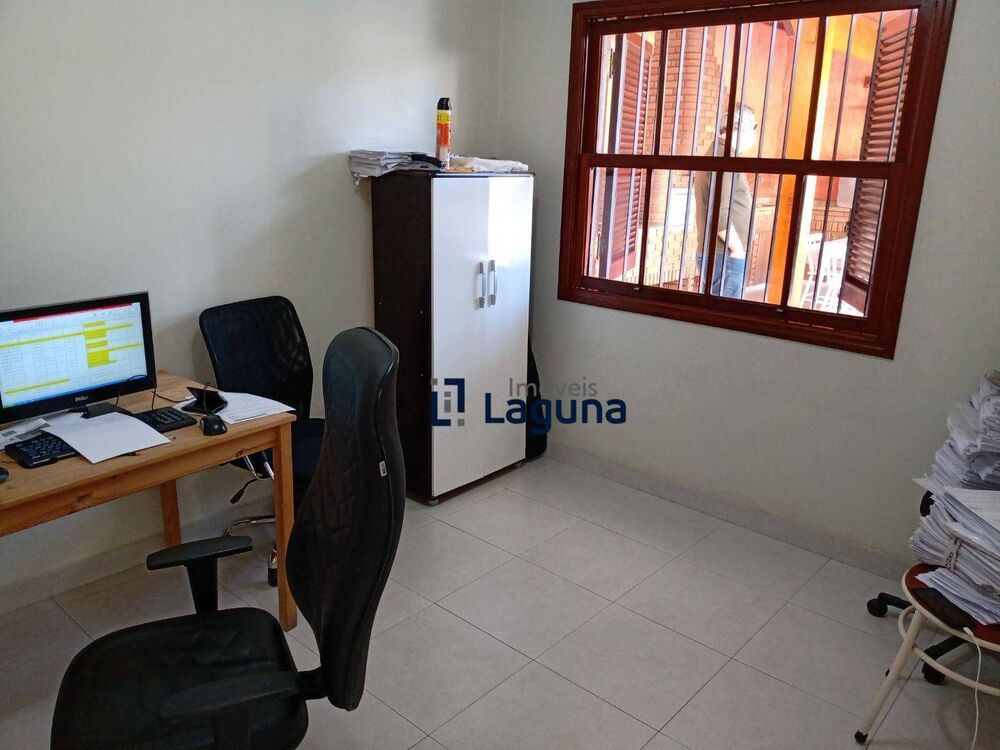 Casa à venda com 5 quartos, 456m² - Foto 1