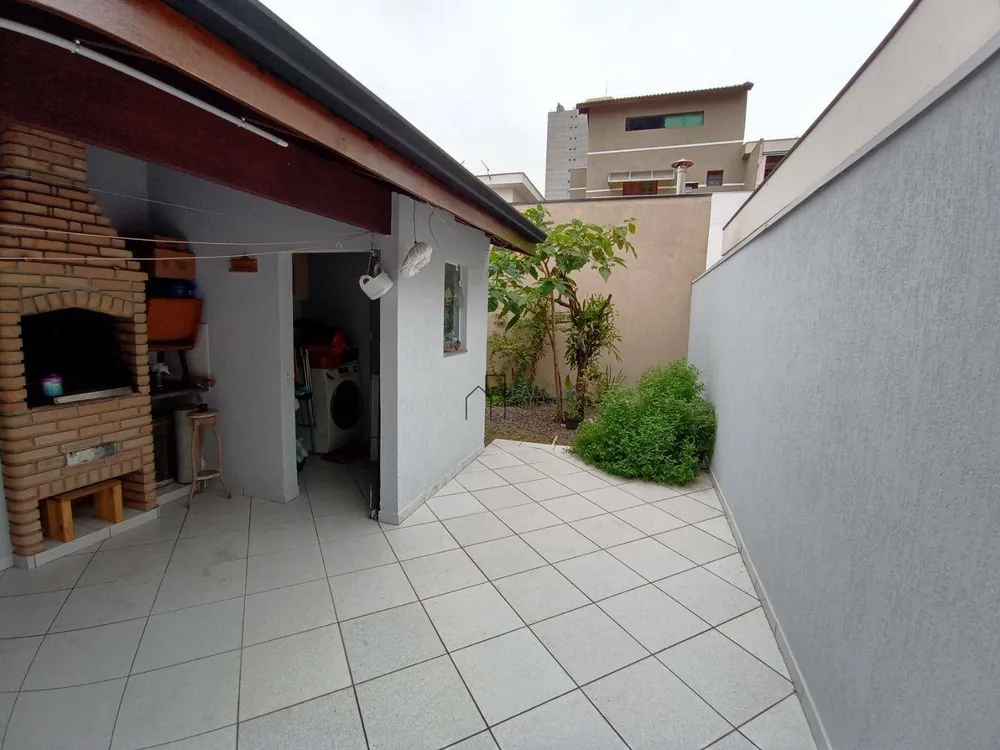 Sobrado, 3 quartos, 196 m² - Foto 1
