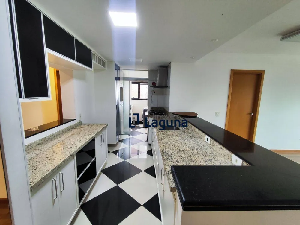 Apartamento, 3 quartos, 140 m² - Foto 2