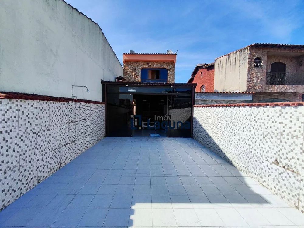 Sobrado, 3 quartos, 325 m² - Foto 1