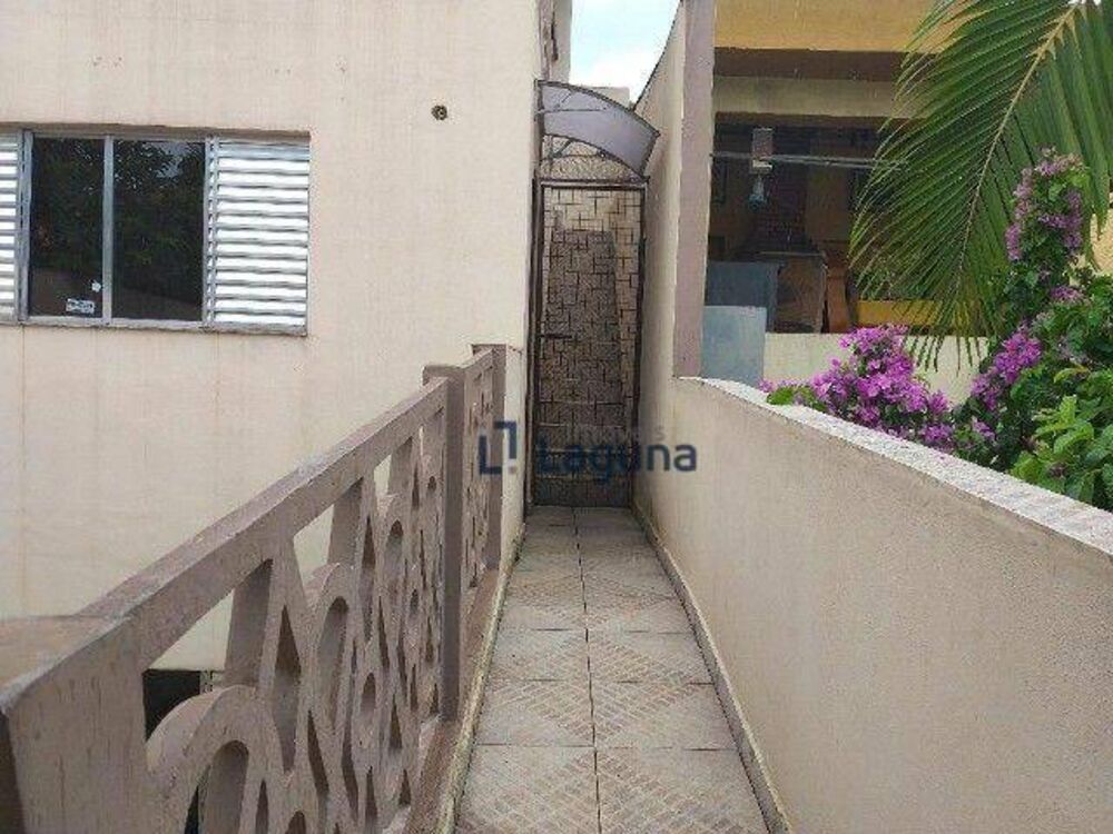 Sobrado à venda com 3 quartos, 250m² - Foto 14