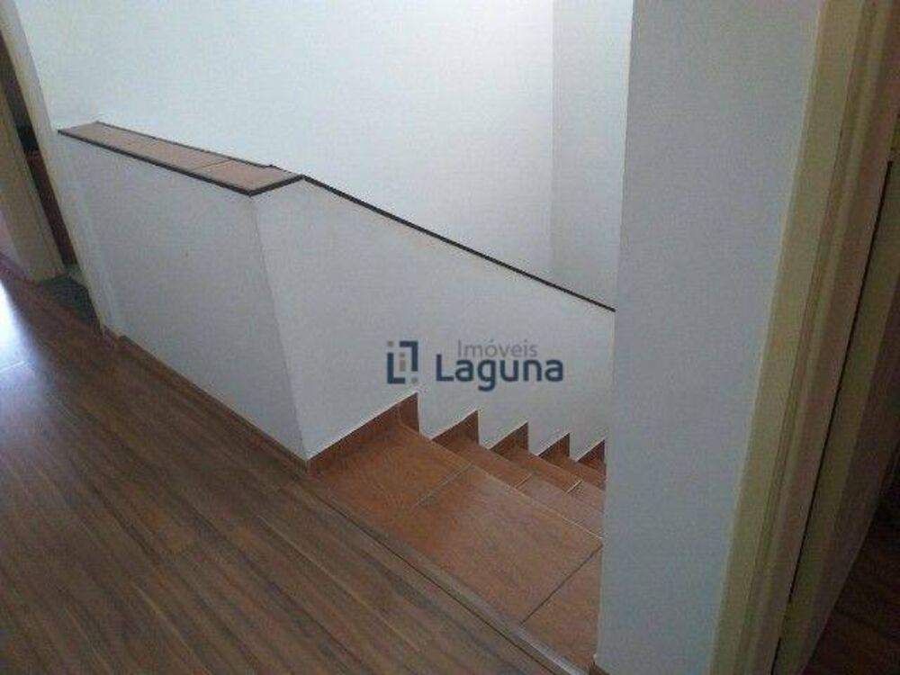 Sobrado à venda com 3 quartos, 250m² - Foto 13