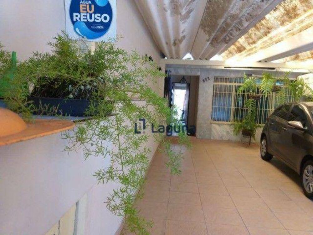 Sobrado à venda com 3 quartos, 250m² - Foto 1