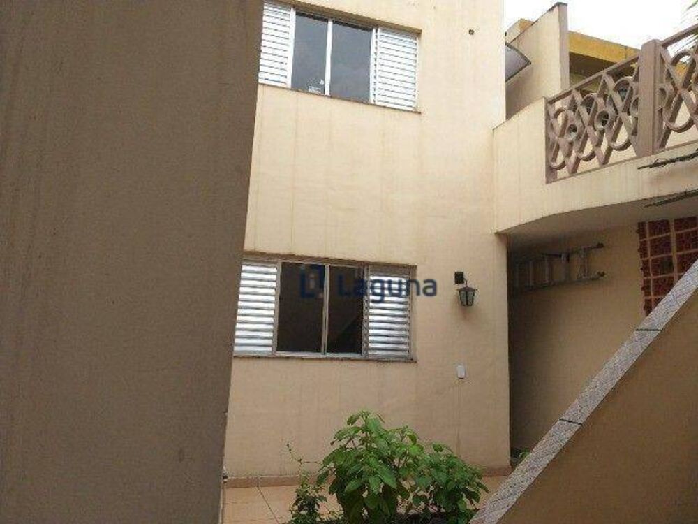Sobrado à venda com 3 quartos, 250m² - Foto 15