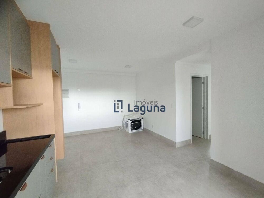 Apartamento para alugar com 2 quartos, 70m² - Foto 2