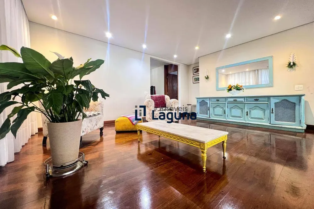 Apartamento, 4 quartos, 270 m² - Foto 1