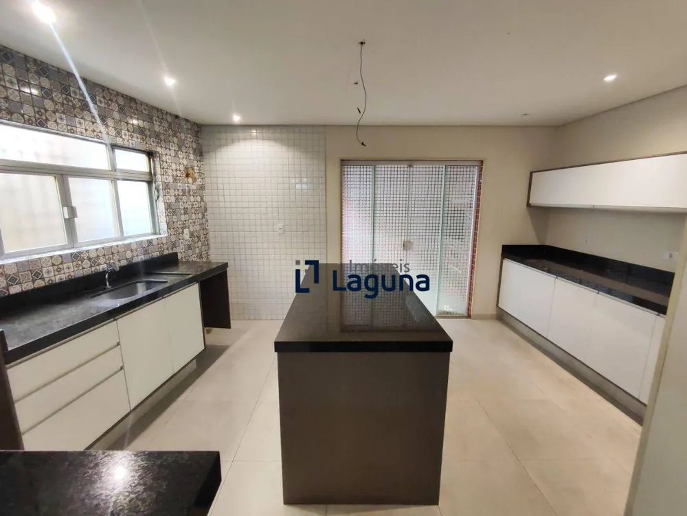 Sobrado, 3 quartos, 209 m² - Foto 5