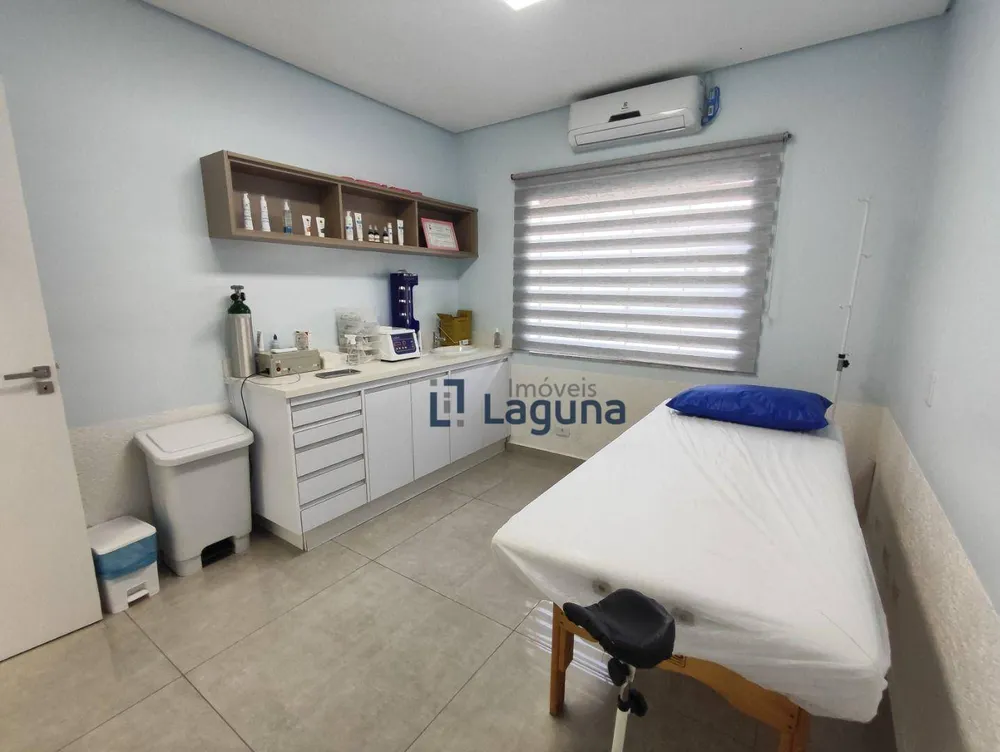 Casa, 4 quartos, 225 m² - Foto 3