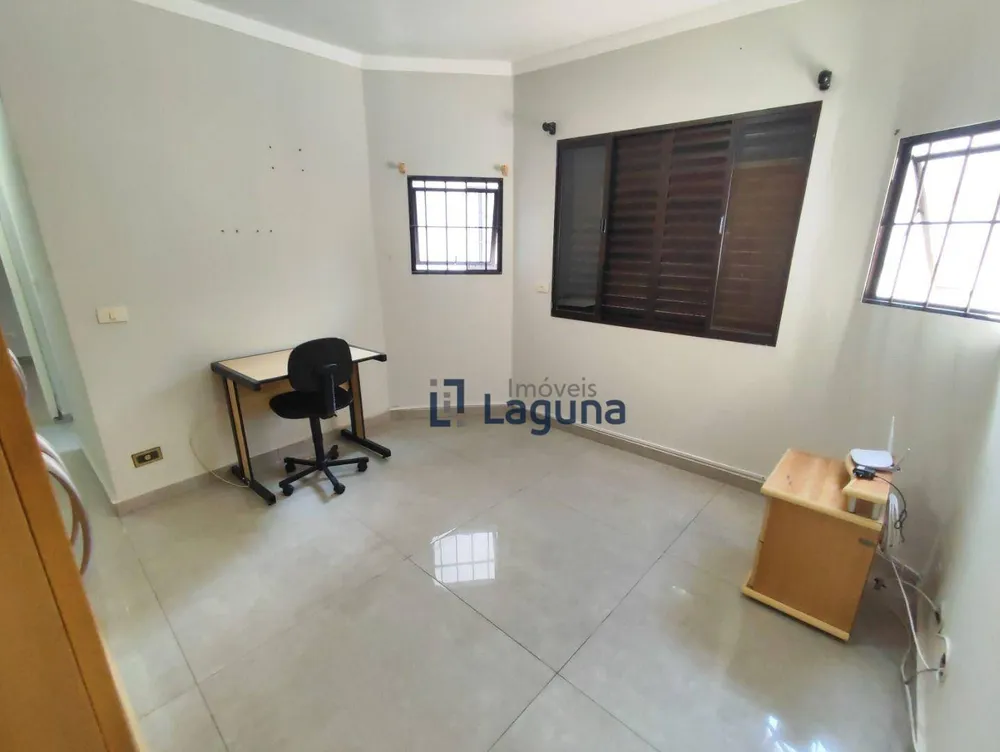 Casa, 4 quartos, 225 m² - Foto 10