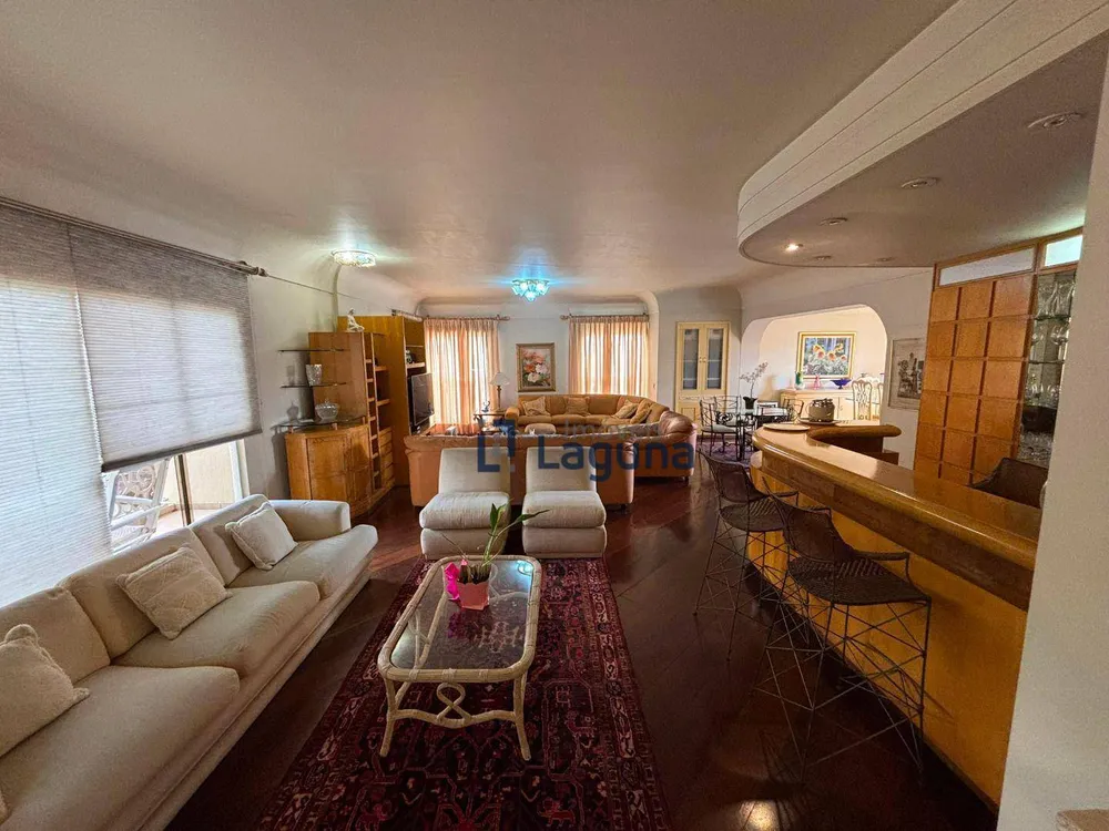 Apartamento, 3 quartos, 200 m² - Foto 1