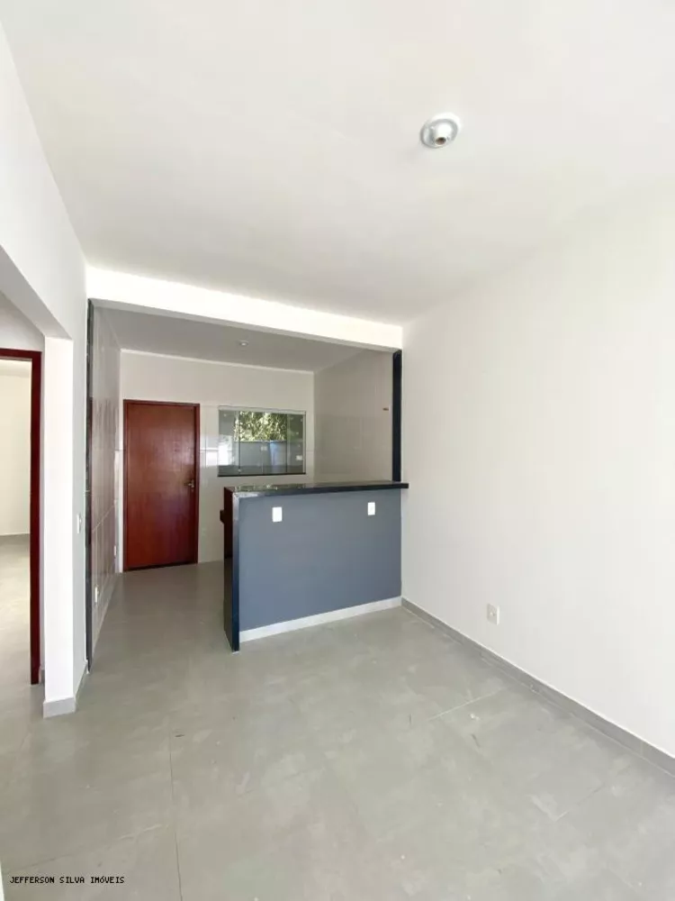 Casa à venda com 2 quartos, 80m² - Foto 8