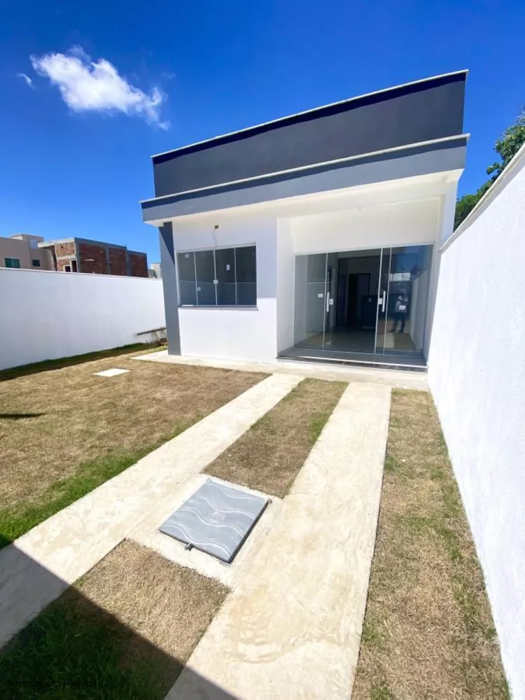 Casa à venda com 2 quartos, 80m² - Foto 1