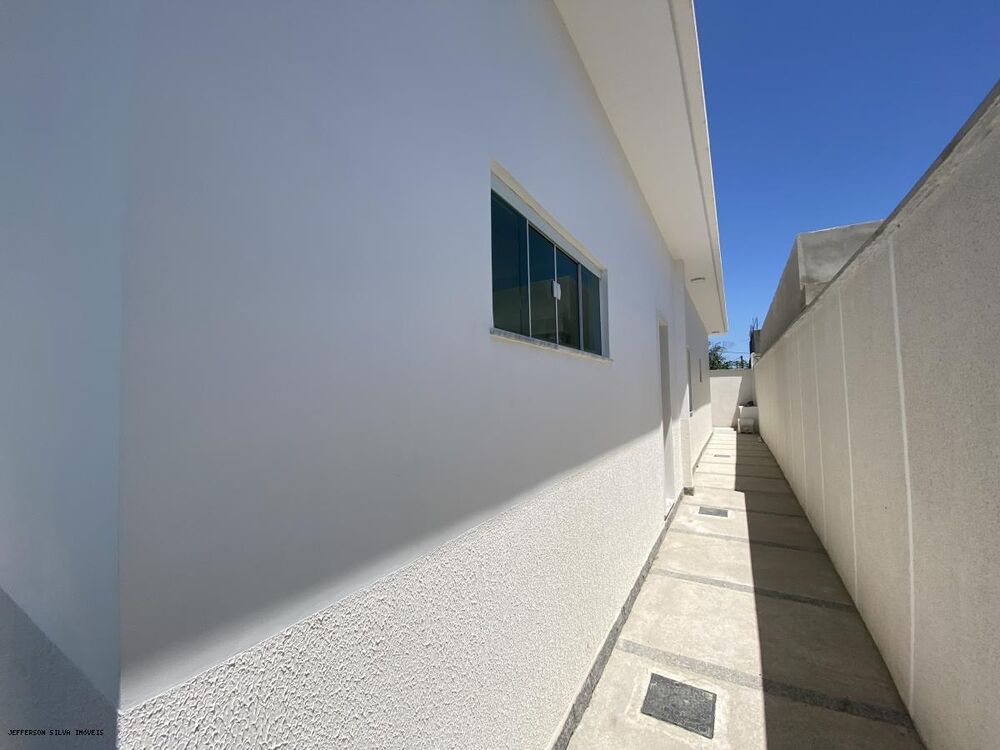 Casa à venda com 3 quartos, 129m² - Foto 2