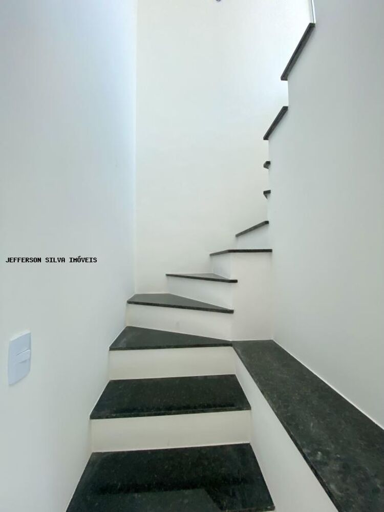 Casa de Condomínio à venda com 3 quartos, 120m² - Foto 2