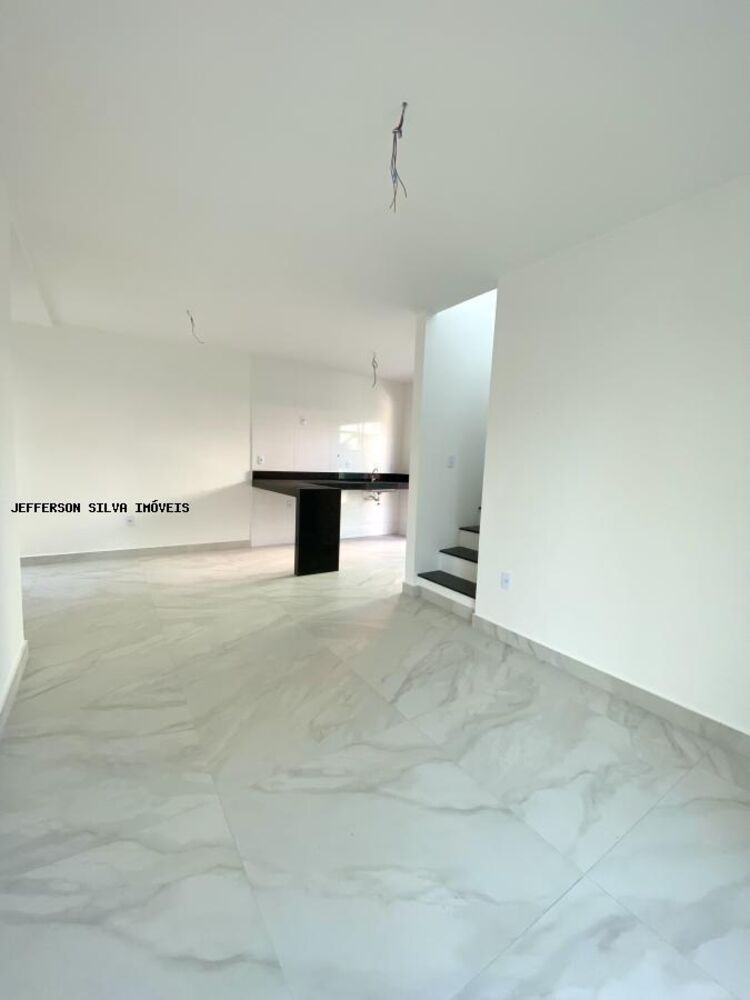 Casa de Condomínio à venda com 3 quartos, 120m² - Foto 1