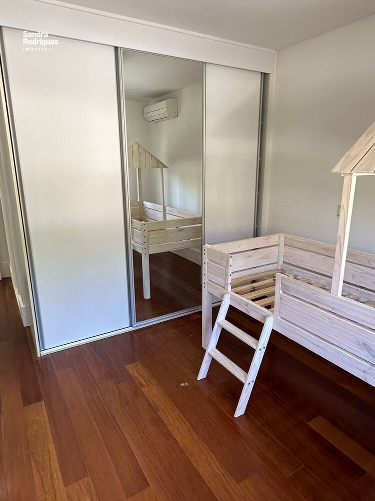 Casa de Condomínio à venda com 4 quartos, 360m² - Foto 1