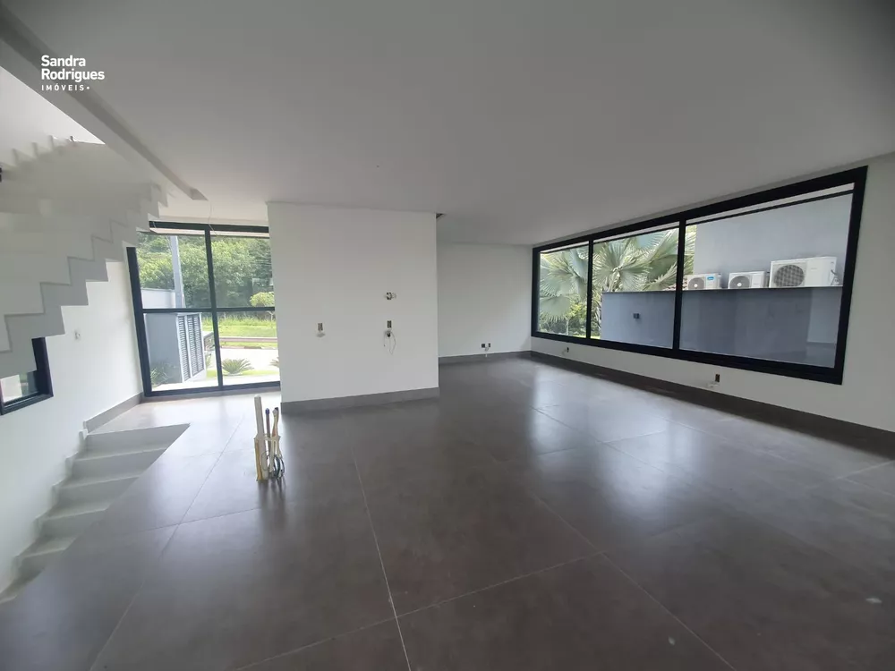 Casa de Condomínio à venda com 4 quartos, 300m² - Foto 14