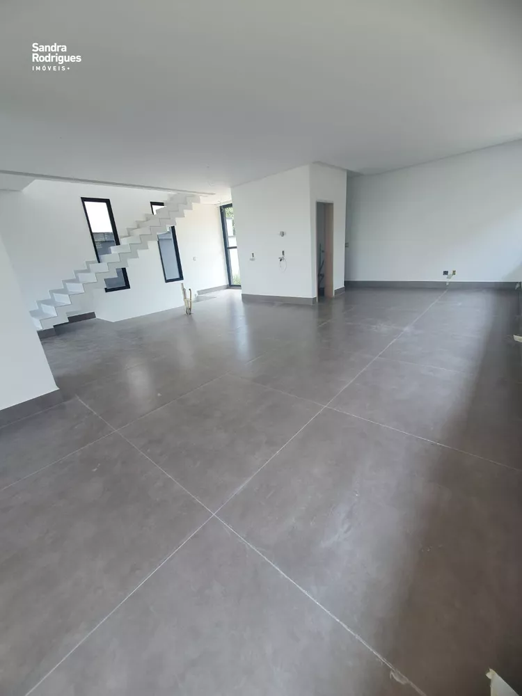 Casa de Condomínio à venda com 4 quartos, 300m² - Foto 11